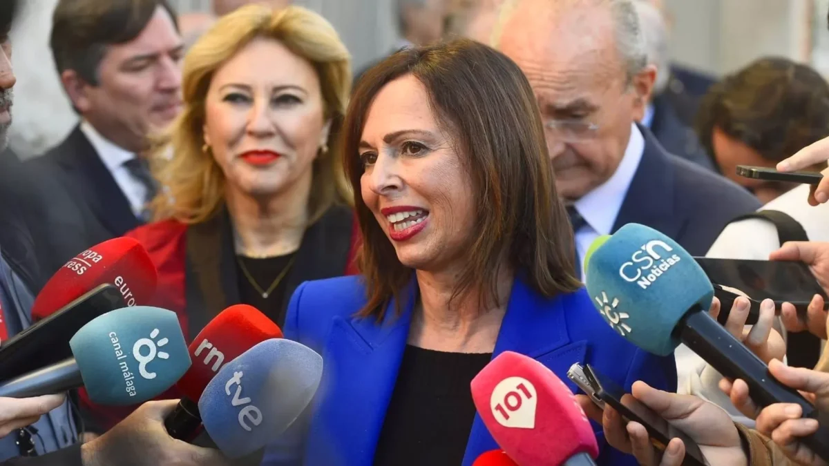 Díaz apela al "diálogo conciliador" tras aprobar el Ayuntamiento un recurso a la deuda del metro que pide Junta