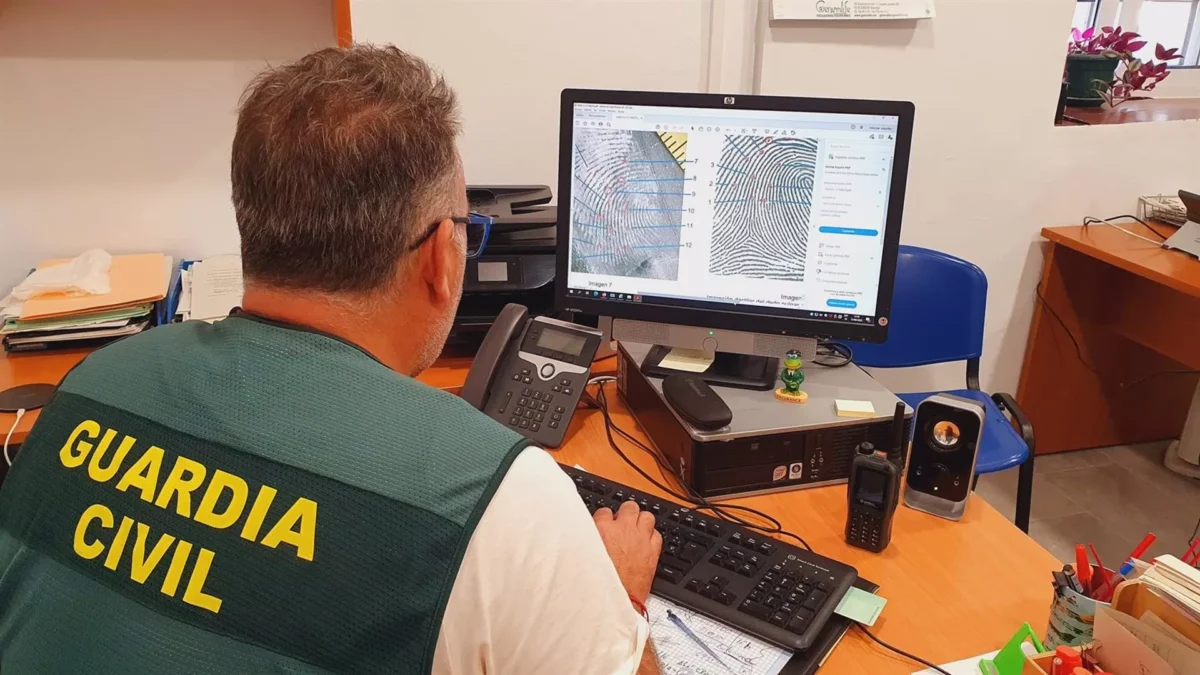 Detenido por fingir ser víctima del robo a punta de pistola de 3.071 euros de una empresa cárnica