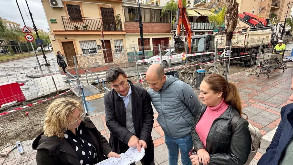 El Ayuntamiento de Fuengirola reordena el tráfico en la parte final de la avenida Acapulco