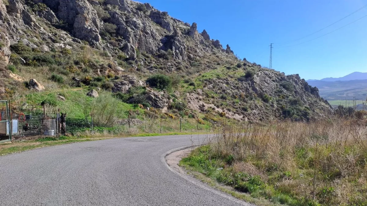La Diputación invierte 513.000 euros en la primera fase de la mejora de un camino entre Cañete la Real y Teba