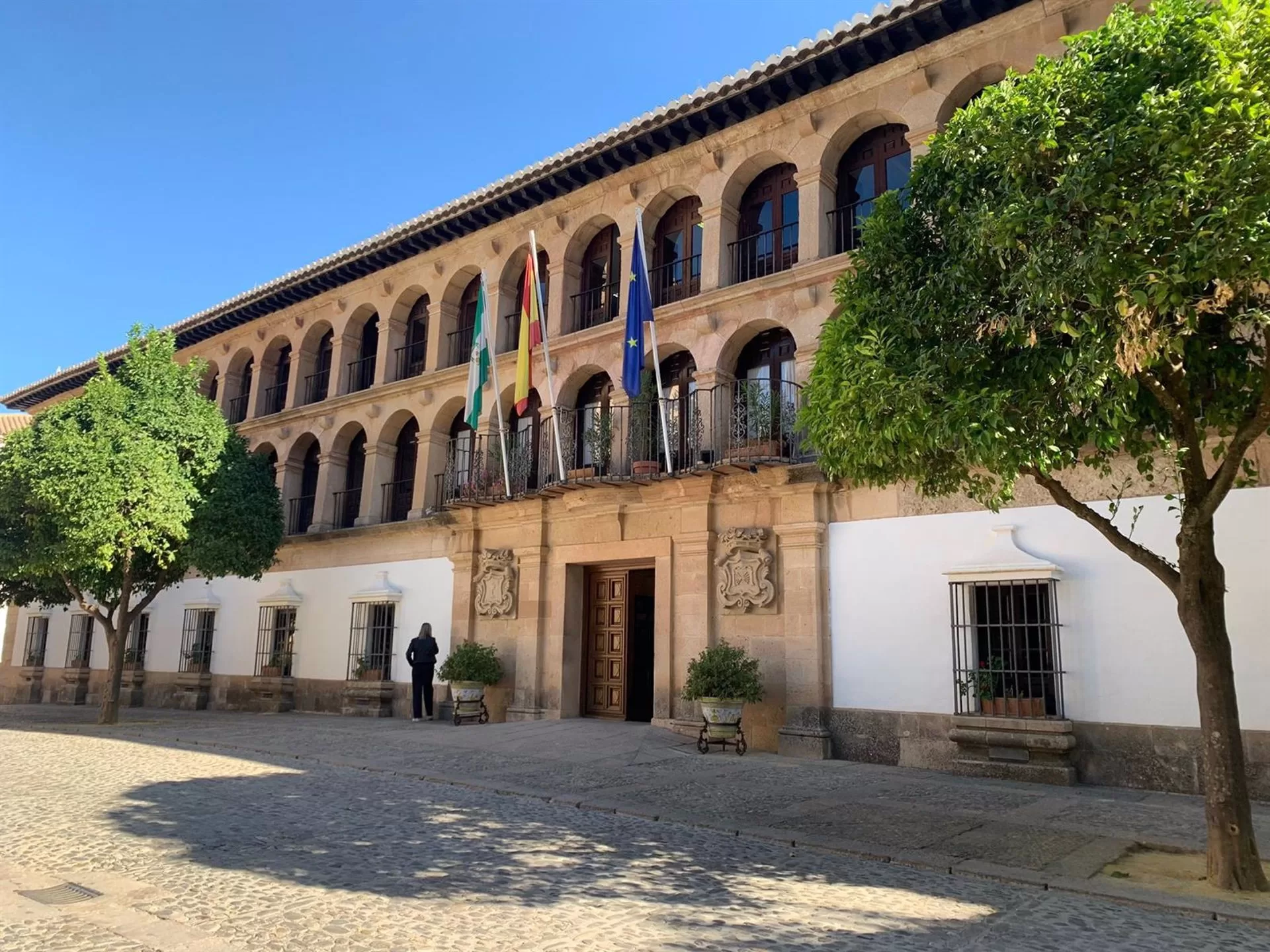 La alcaldesa de Ronda cambia a los representantes municipales de varias delegaciones