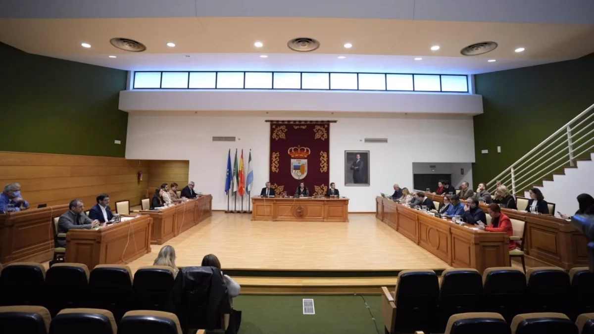 Torremolinos aprueba el Presupuesto General para 2025 que alcanza casi los 118 millones de euros