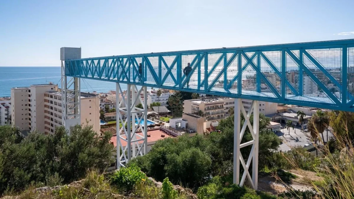 Torremolinos inaugura el ascensor panorámico del Parque de La Batería