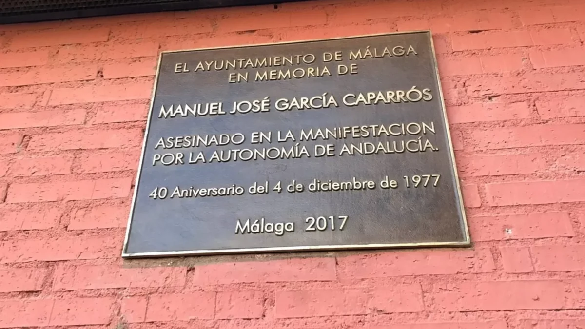 El Gobierno rinde homenaje a García Caparrós en un acto presidido por la vicepresidenta María Jesús Montero