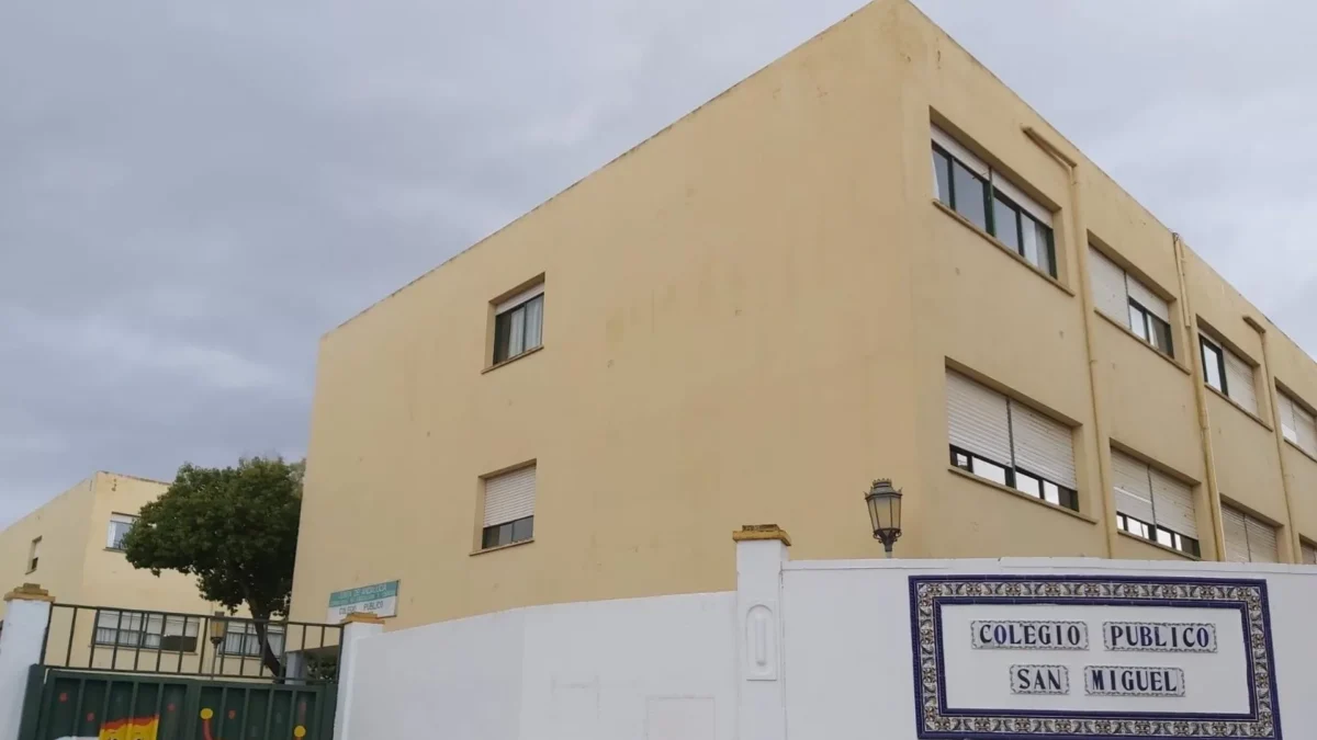 Los centros educativos de Torremolinos mantienen servicios mínimos tras las fuertes lluvias