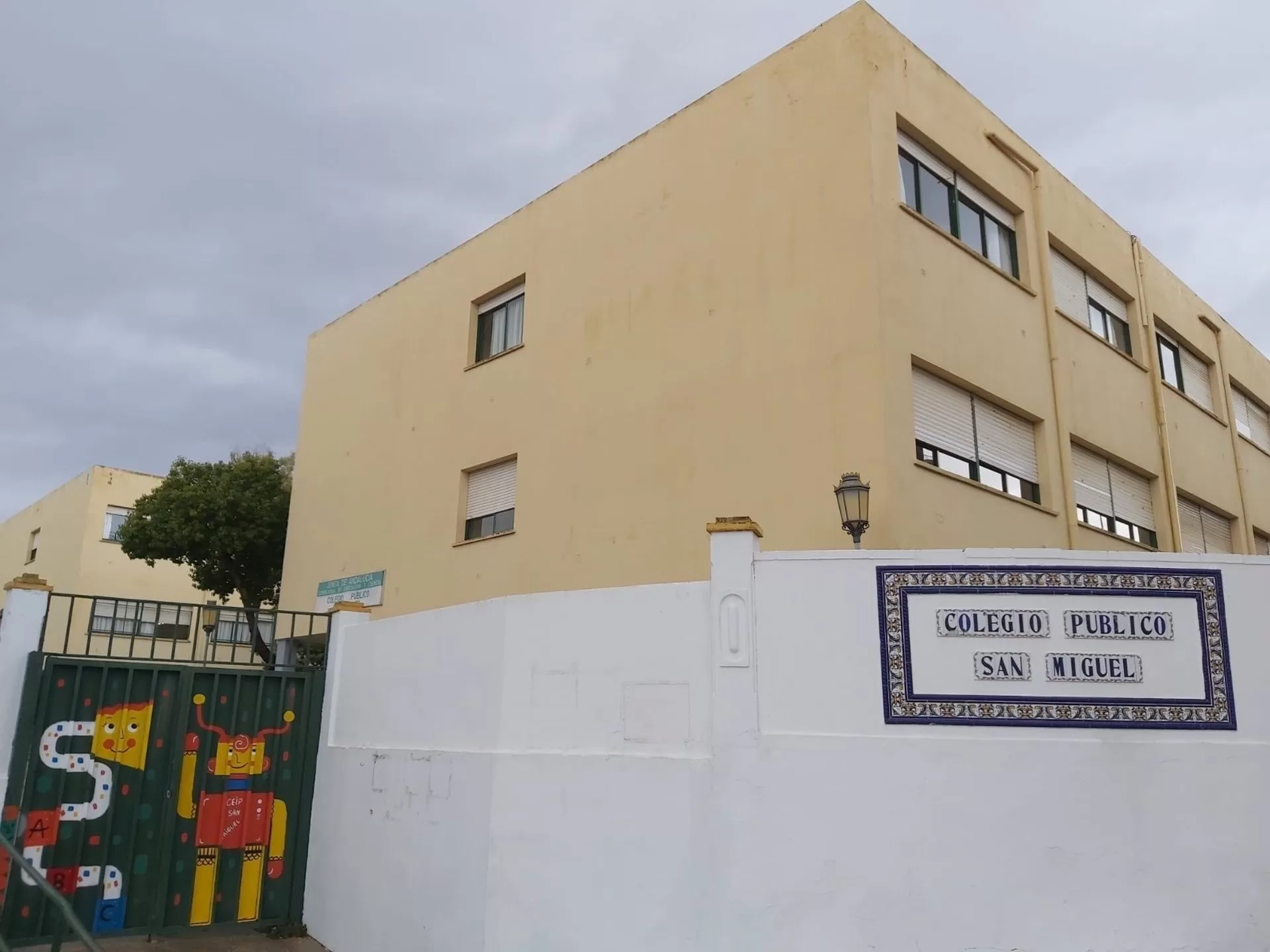 Los centros educativos de Torremolinos mantienen servicios mínimos tras las fuertes lluvias