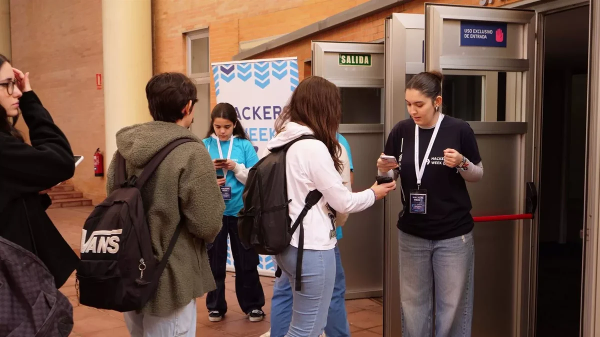 La Escuela Técnica Superior de Ingeniería Informática celebra la XI Hackers Week