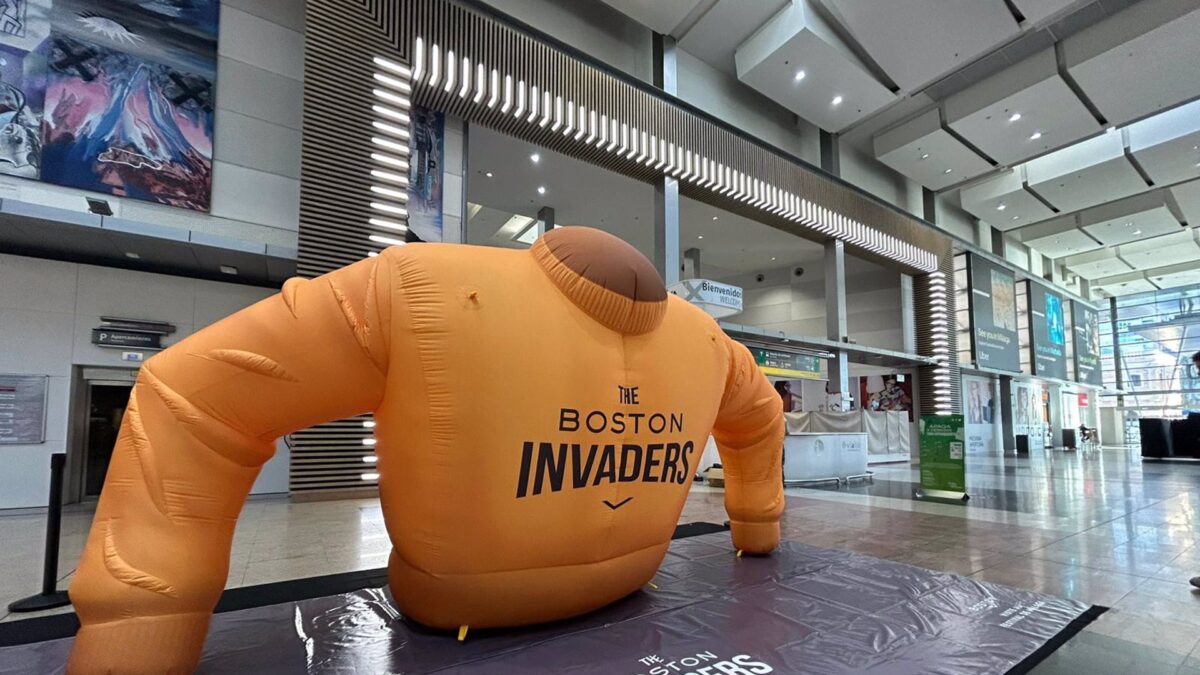 La firma malagueña de moda masculina Boston "invade" la ciudad coincidiendo con su 27 Festival de Cine