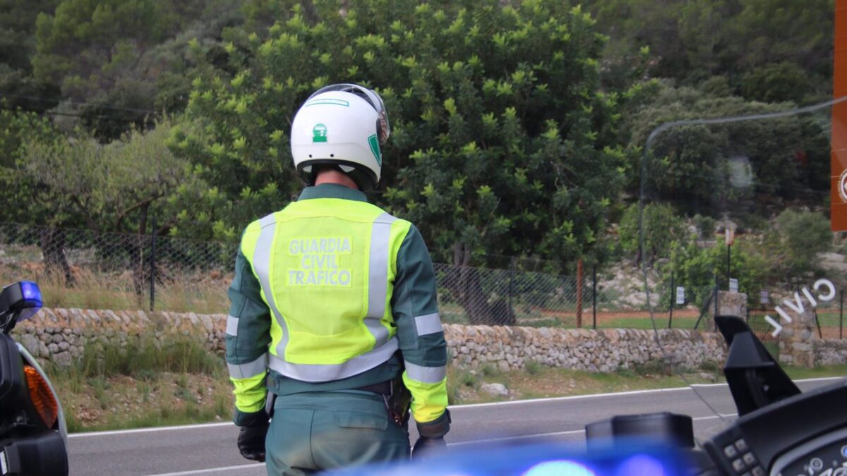 Muere un joven de 19 años y dos mujeres heridas en una colisión frontal entre dos turismos en Cártama