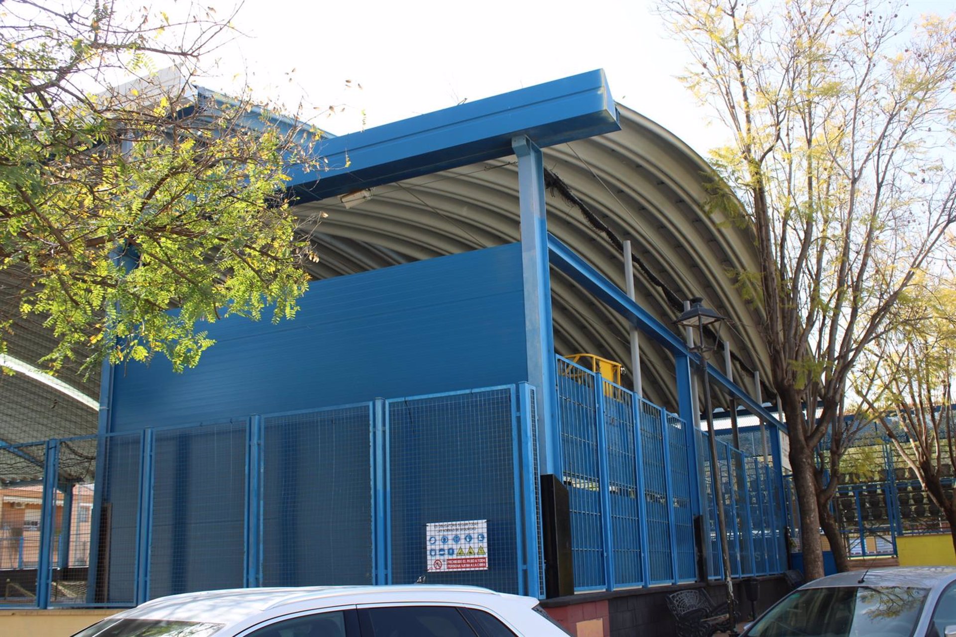 Alhaurín de la Torre comienza las obras para el cerramiento de la pista polideportiva de Carranque