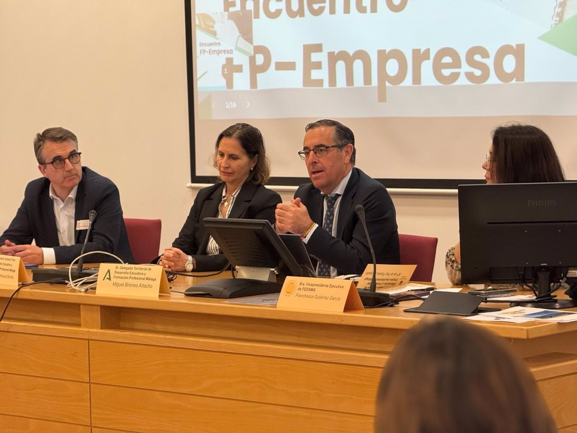 Briones preside la mesa sectorial de FP Dual centrada en los sectores de Mecánica y Automoción