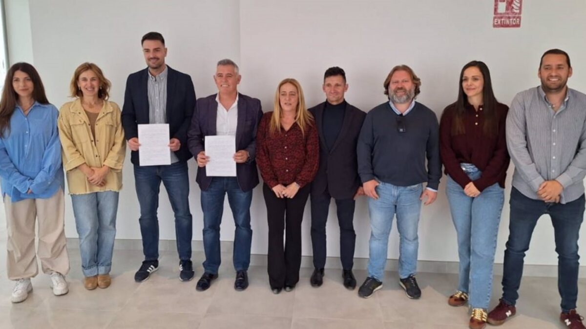 Compromiso Manilva y Con Andalucía registran en Manilva una moción de censura contra el alcalde del PP