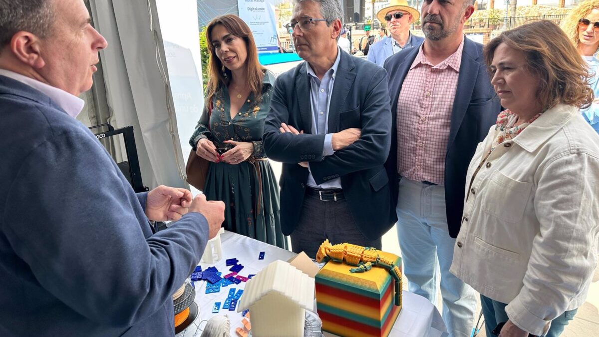 Diputación y Junta llevan a Canillas de Aceituno la feria de Metadigital Rural, enfocada al sector agropecuario