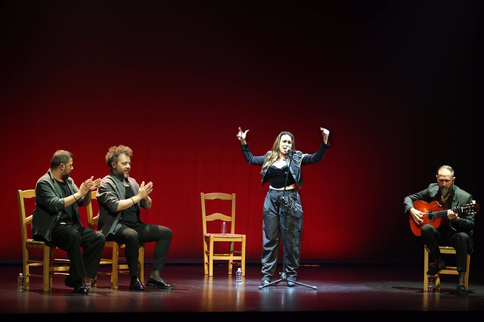 El Ayuntamiento de Marbella clausura la octava edición del festival Marpoética en el Teatro Ciudad