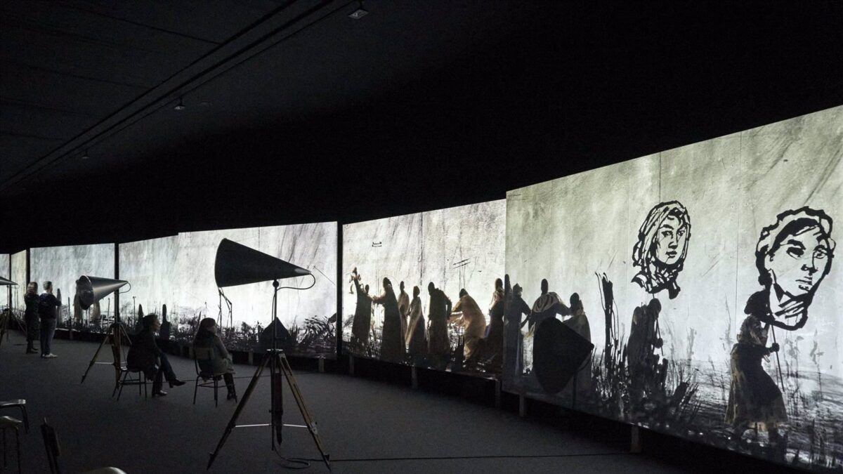 El Museo Picasso despide un montaje artístico de William Kentridge que se podrá ver por última vez el domingo