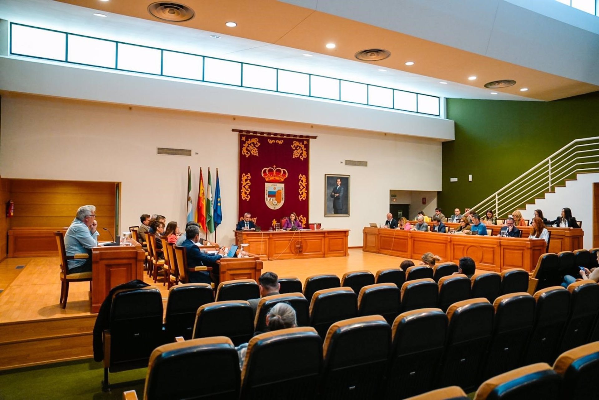 El Pleno de Torremolinos aprueba la ordenanza que impide construir viviendas de menos de 37,5 metros cuadrados
