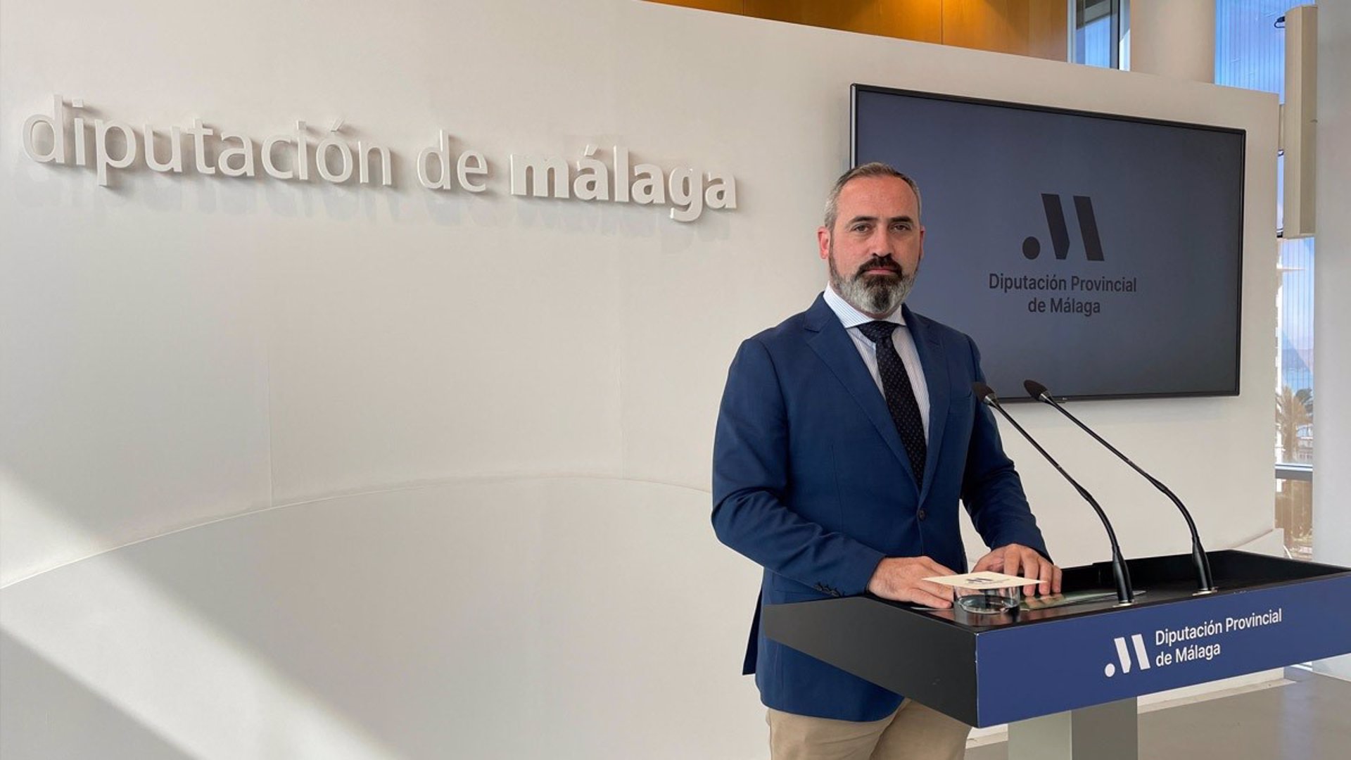 Luna afirma que "Vox está en contra" de aranceles y acusa a PP y PSOE de "no defender intereses de malagueños"