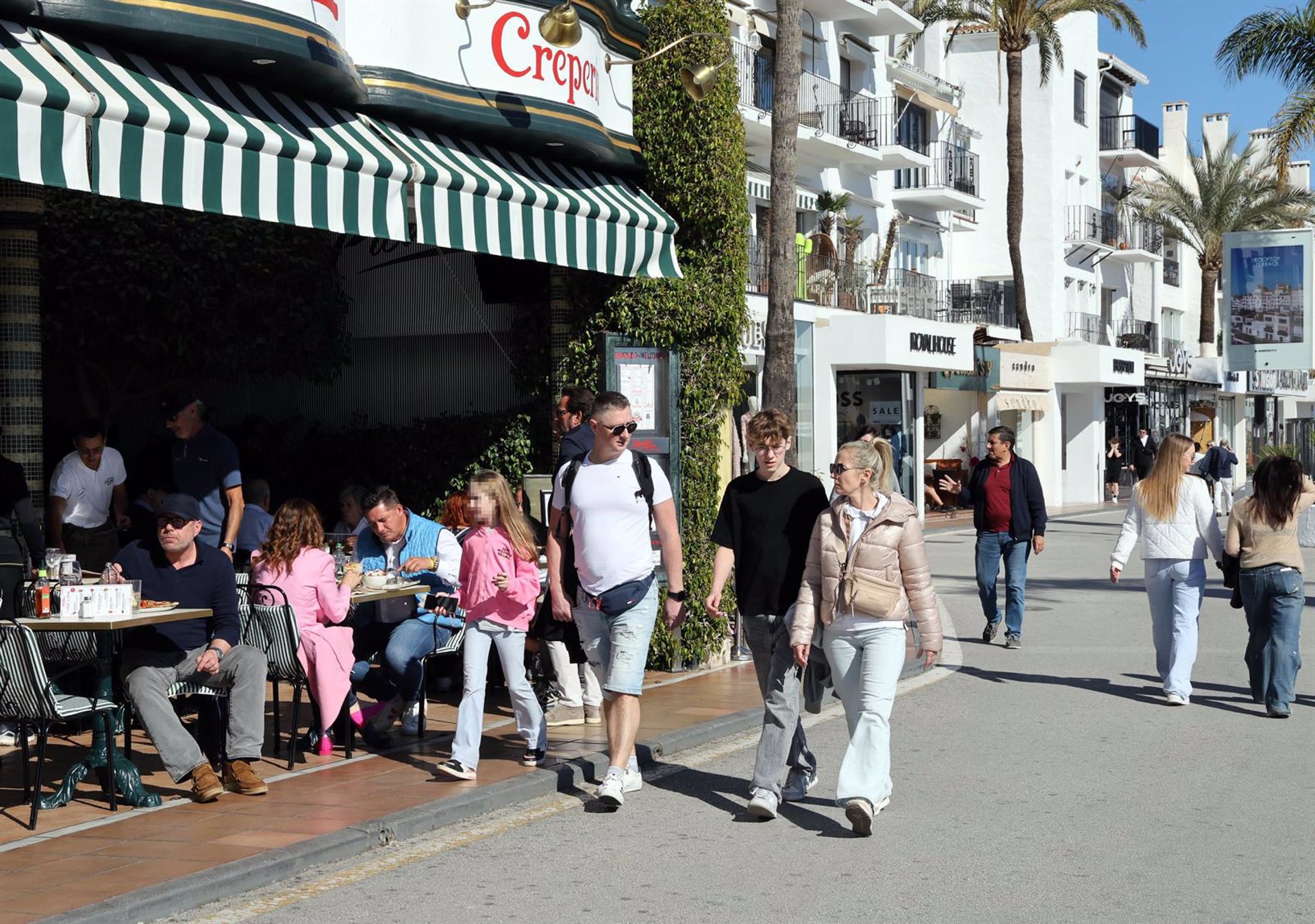 Marbella destaca datos "espectaculares" en turismo durante Semana Santa