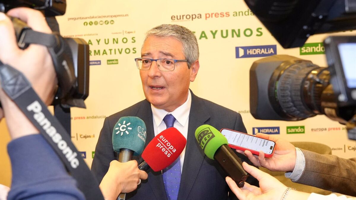 Salado anuncia que el proyecto Málaga No Caduca se pondrá en marcha durante el verano