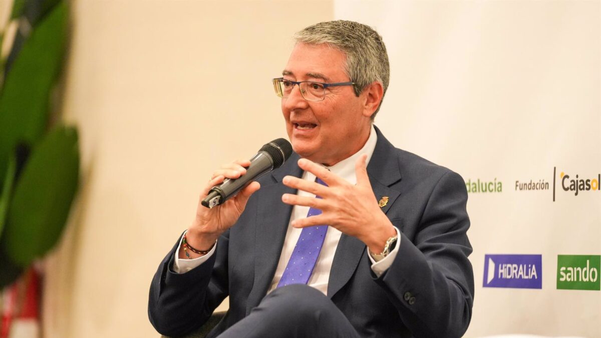 Salado dice que es "intolerable" que el Gobierno haga negocio con la autopista de la Costa del Sol