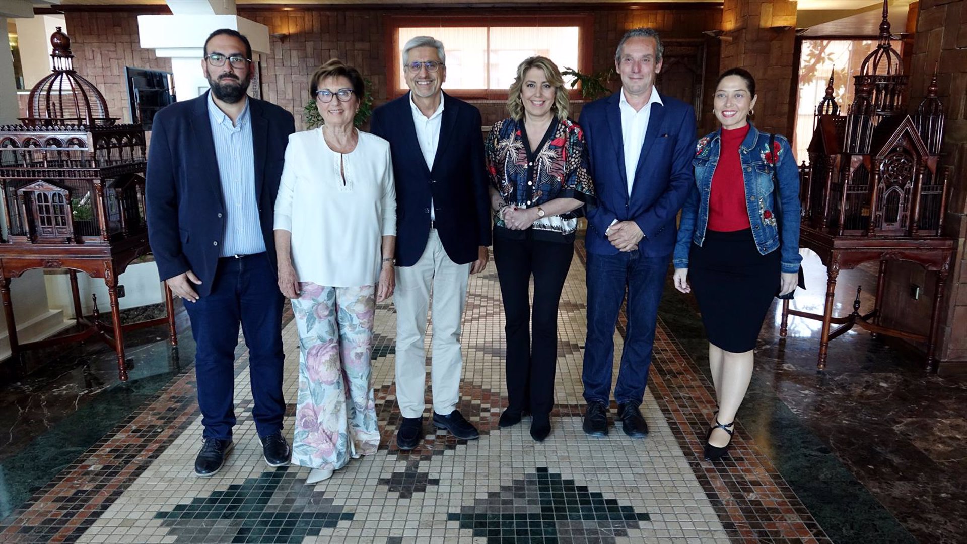 Susana Díaz recibe el premio Victoria Kent que cada año promueve el PSOE de Torremolinos