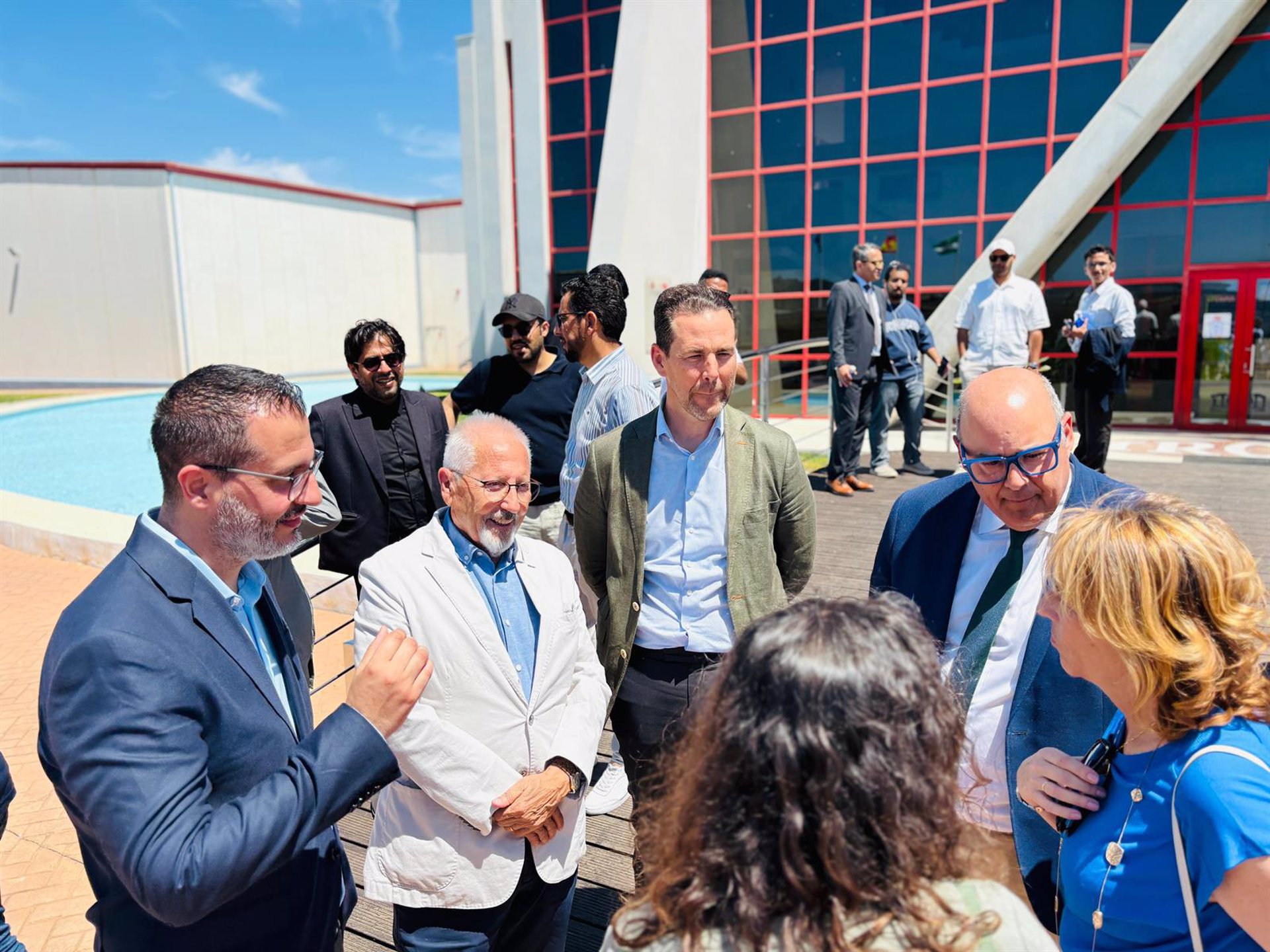 Abordan la llegada de jóvenes de Arabia Saudí a Vélez-Málaga para aprender buenas prácticas de sostenibilidad