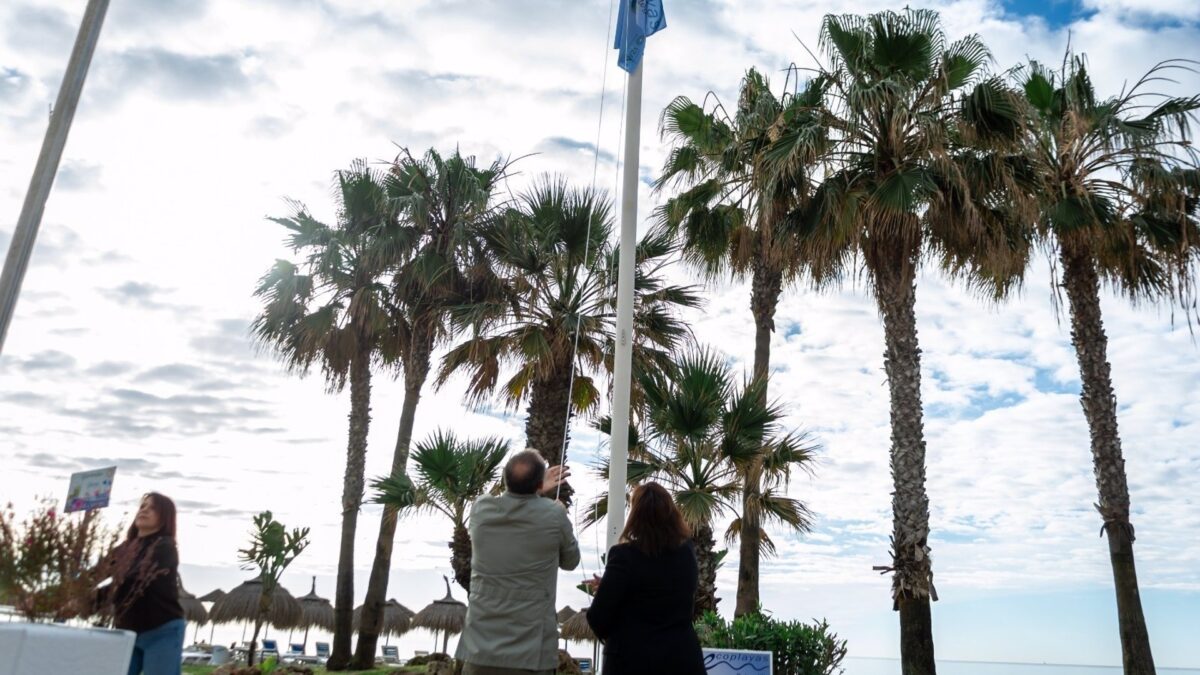 Alcaldesa de Torremolinos valora banderas azules y Ecoplayas: "Símbolo de calidad que subraya apuesta"
