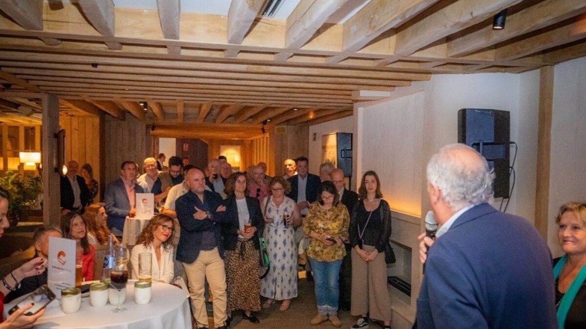 Costa del Sol presenta en Madrid la campaña 'Dame tu mano' ante importantes medios nacionales