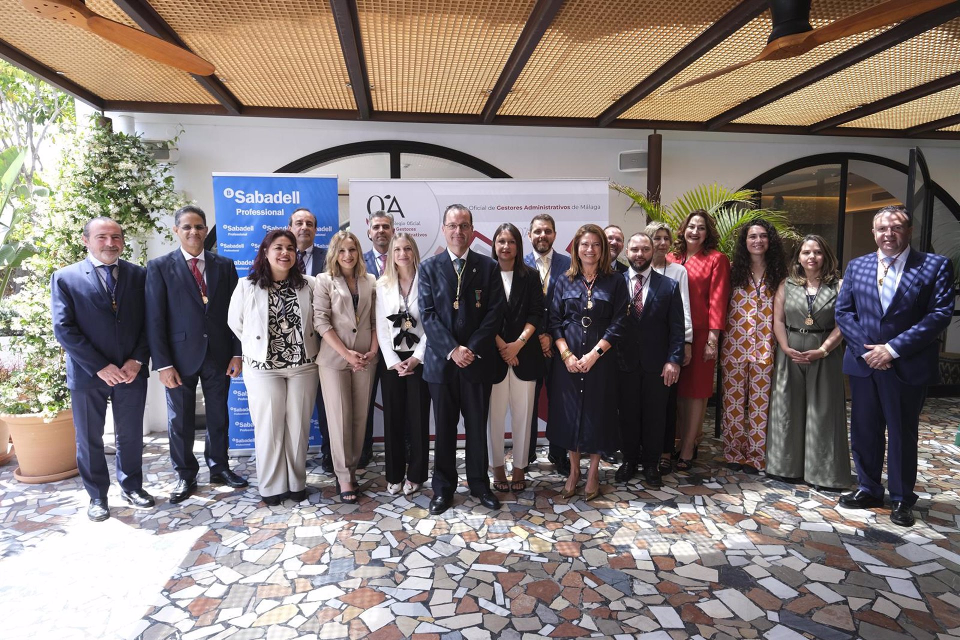 El Colegio de Gestores Administrativos de Málaga da la bienvenida a 16 nuevos profesionales