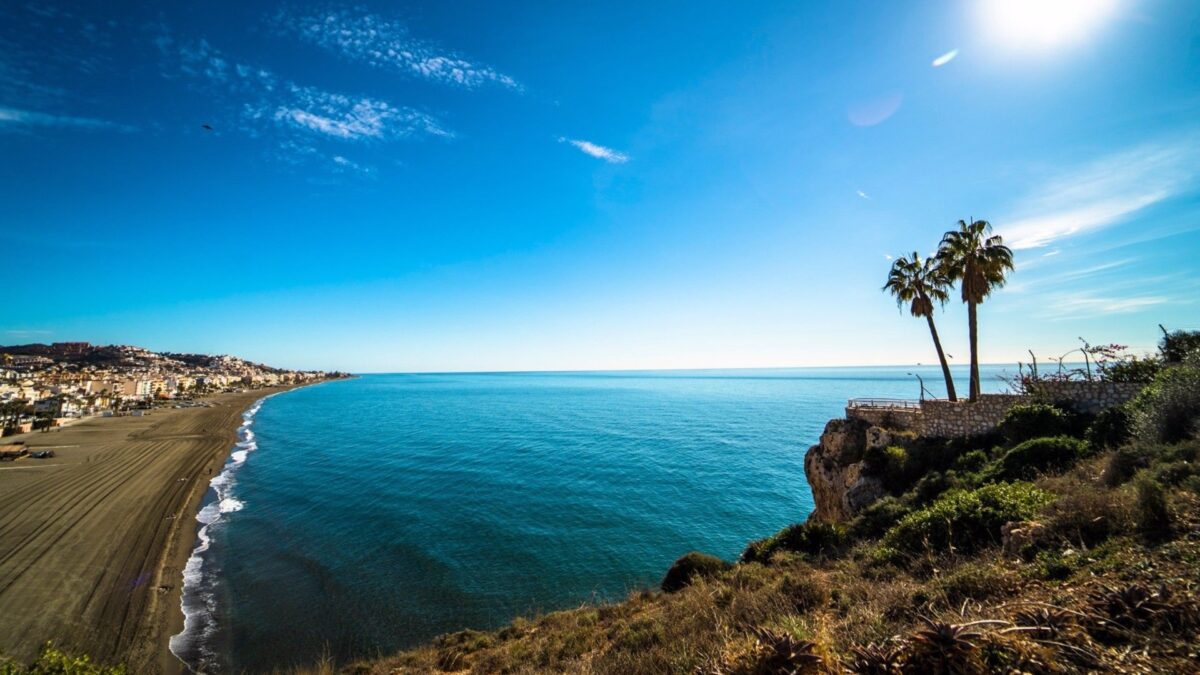Rincón de la Victoria renueva su distintivo como Destino Turístico Inteligente Adherido