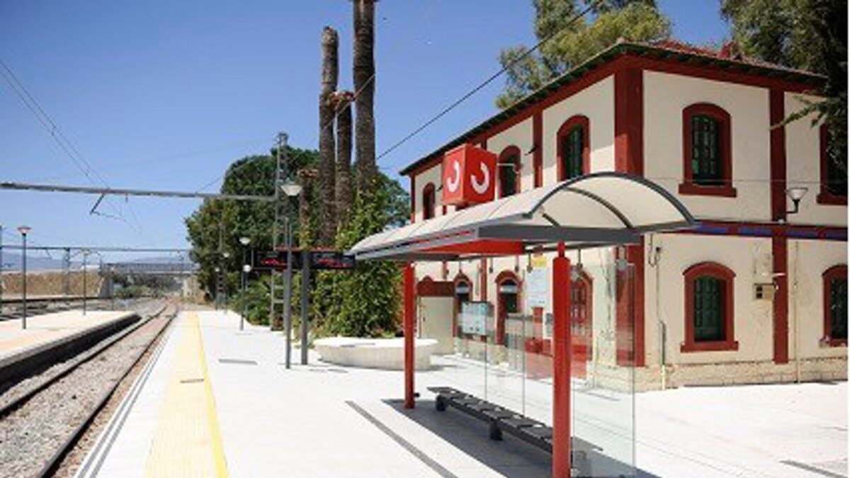 Adif adjudica obras de mejora de la infraestructura ferroviaria en las estaciones de Pizarra y Aljaima