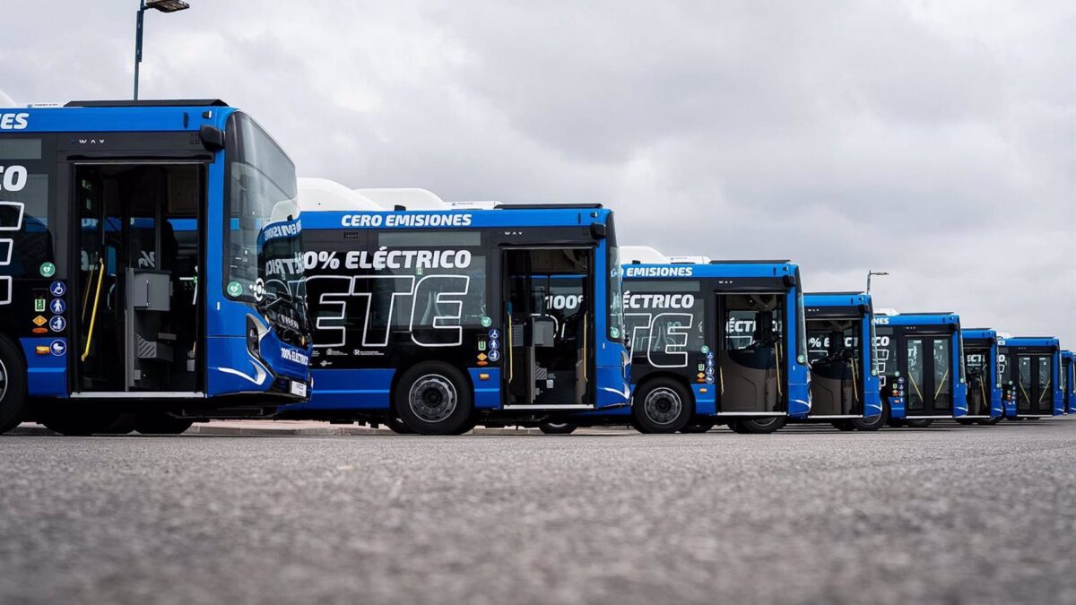 El Ayuntamiento de Málaga incorpora 14 nuevos autobuses eléctricos a la flota de la EMT