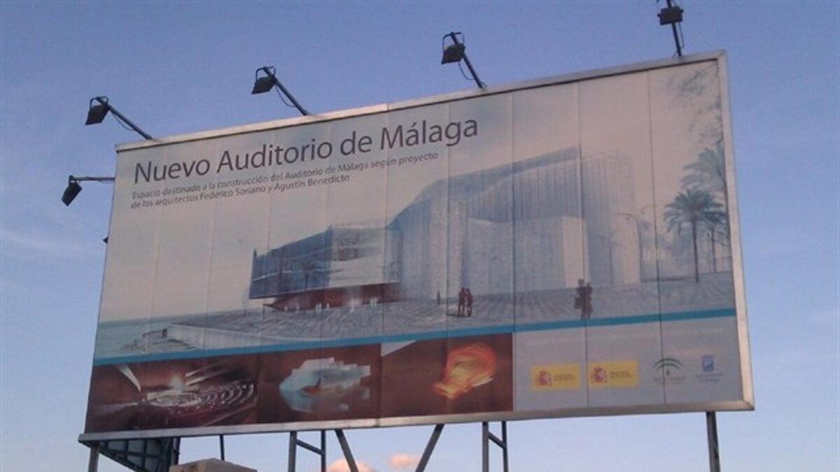 España pide a Gobierno que "arrime el hombro" con el auditorio: "¿Qué hemos hecho para recibir este castigo?"
