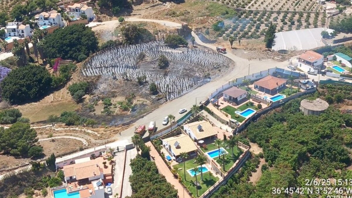 Extinguido un incendio forestal declarado en Frigiliana