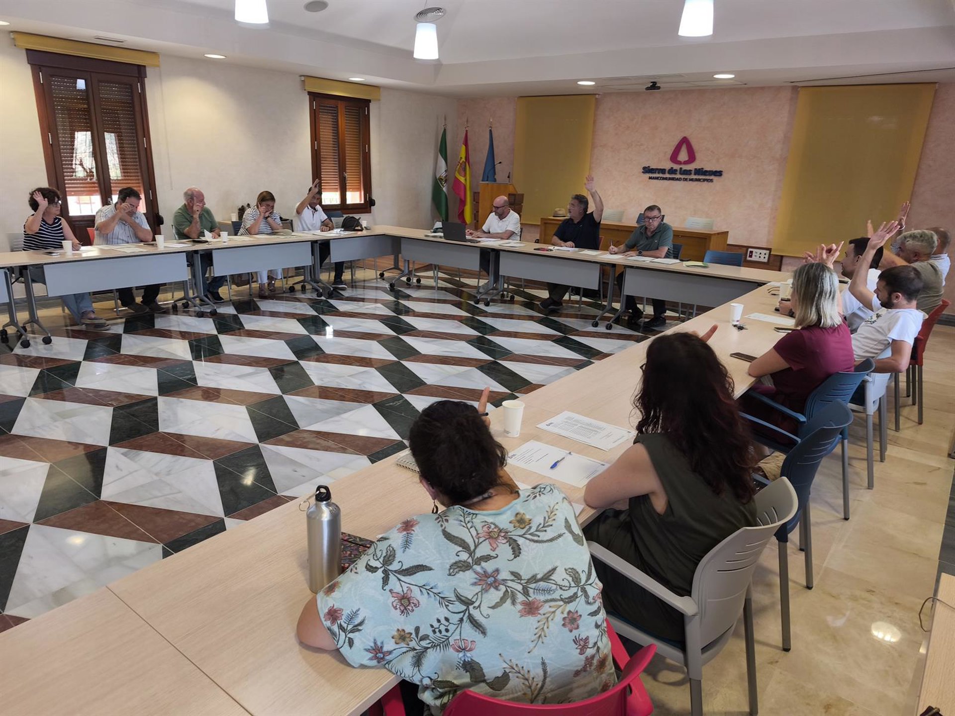 Sierra de las Nieves aprueba modificación inicial de sus estatutos y Reglamento del Consejo Comarcal de Igualdad