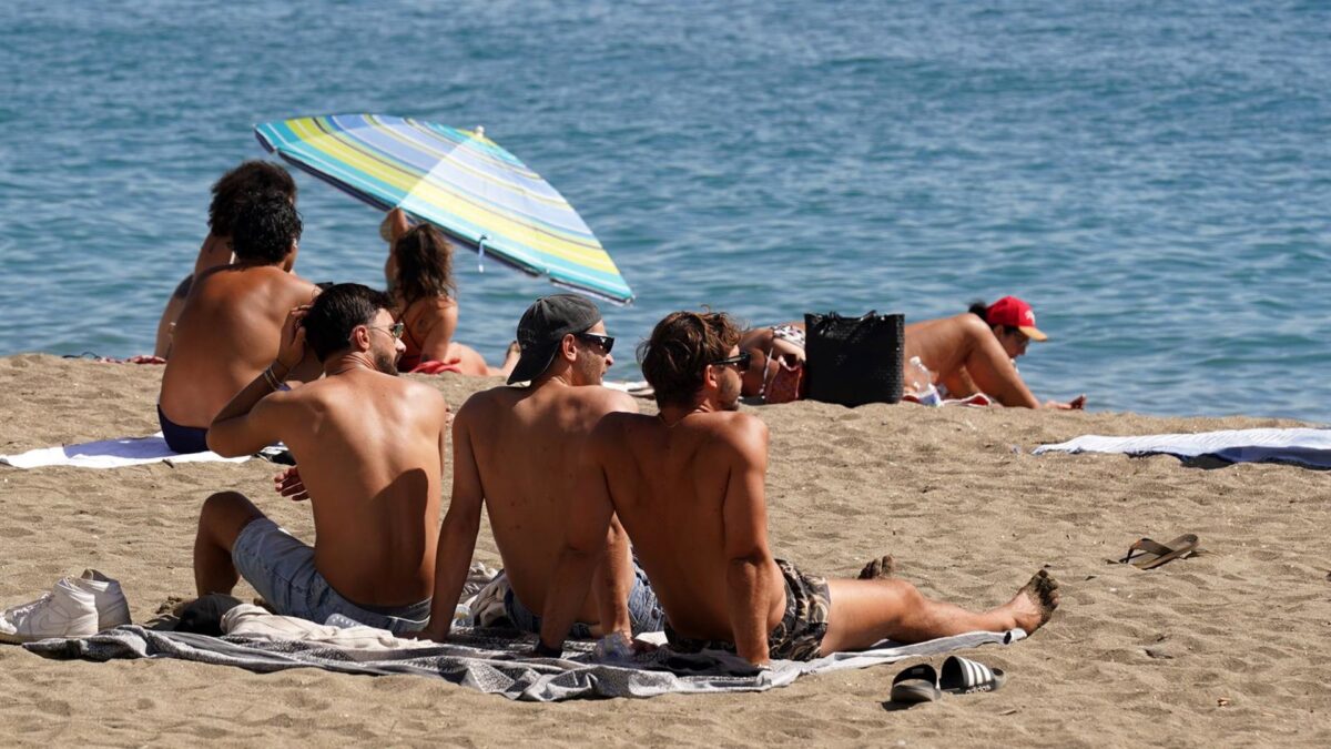 El terral pone de nuevo en aviso por calor este lunes a gran parte del litoral de Málaga, con máximas de 38ºC