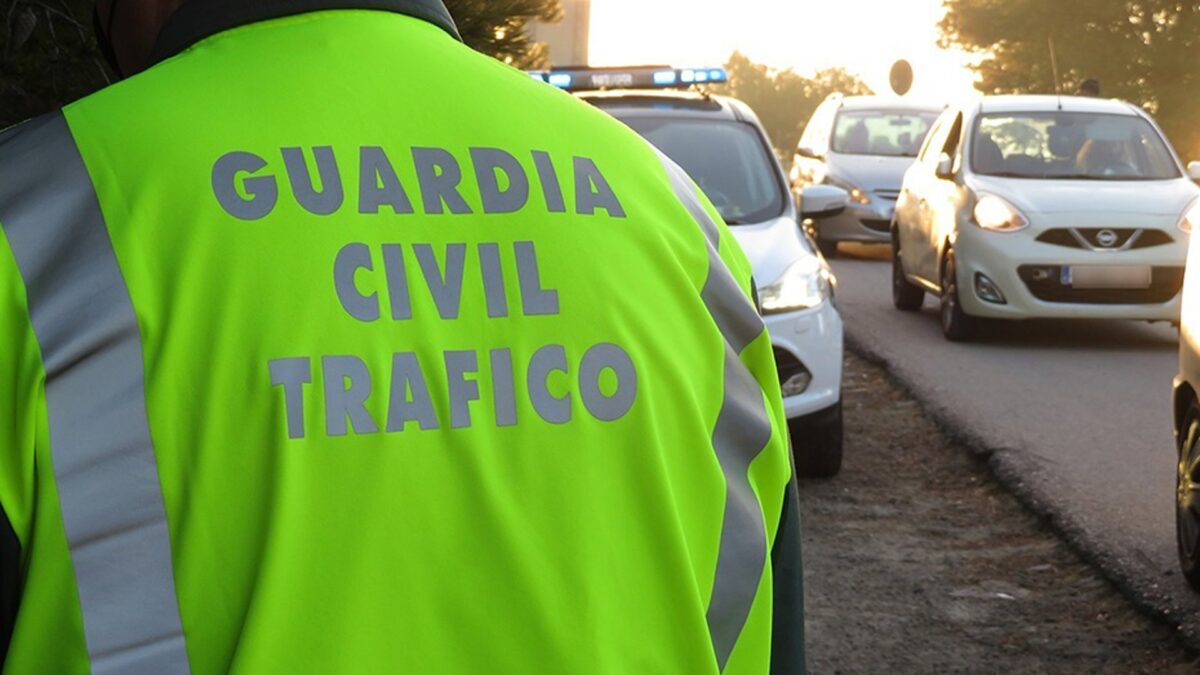 Investigan a un conductor por circular a 254 kilómetros por hora en un tramo limitado a 100