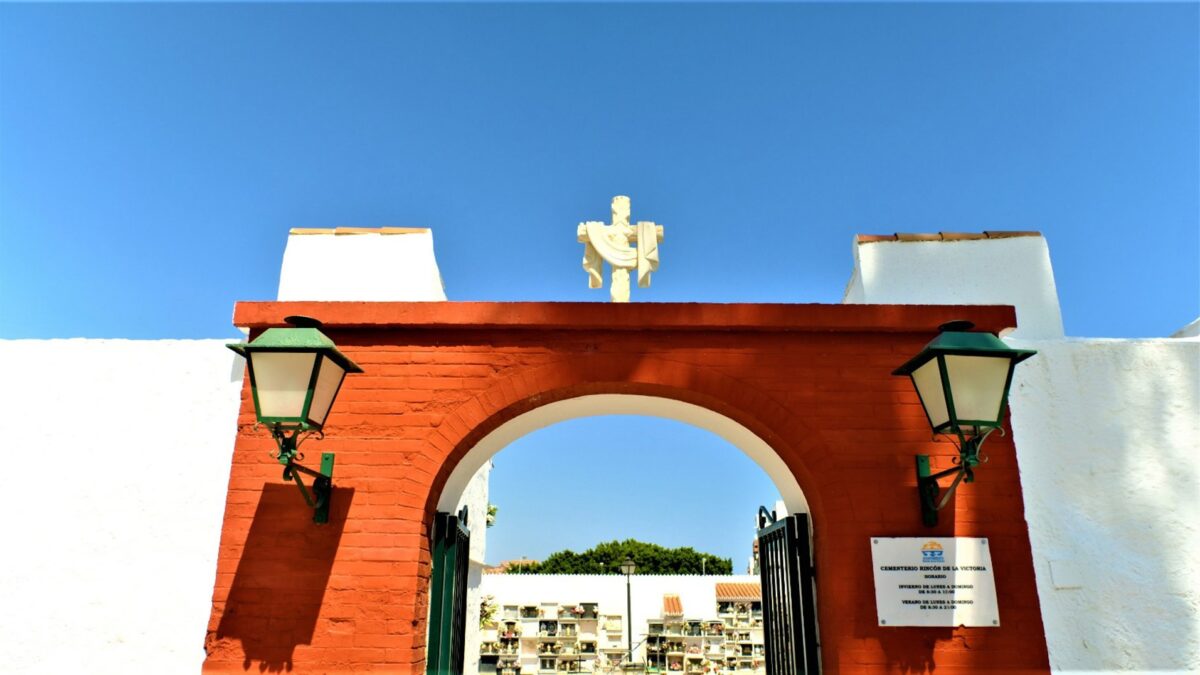 Rincón saca a licitación los servicios de sus cementerios municipales con un presupuesto de 455.000 euros