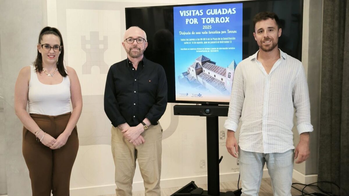 Torrox comienza sus visitas guiadas por el casco histórico todos los jueves del verano