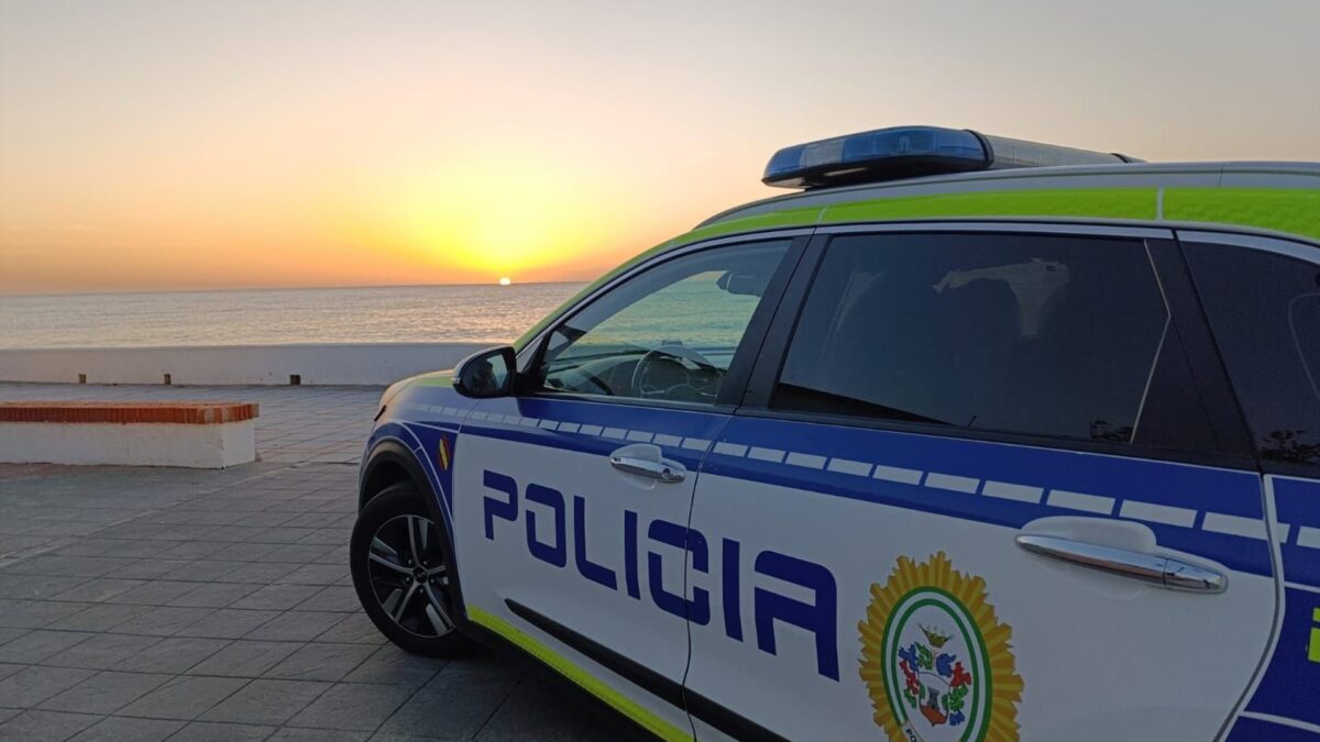 Un detenido tras ser captado cuando vendía marihuana a un menor en la vía pública en Mijas