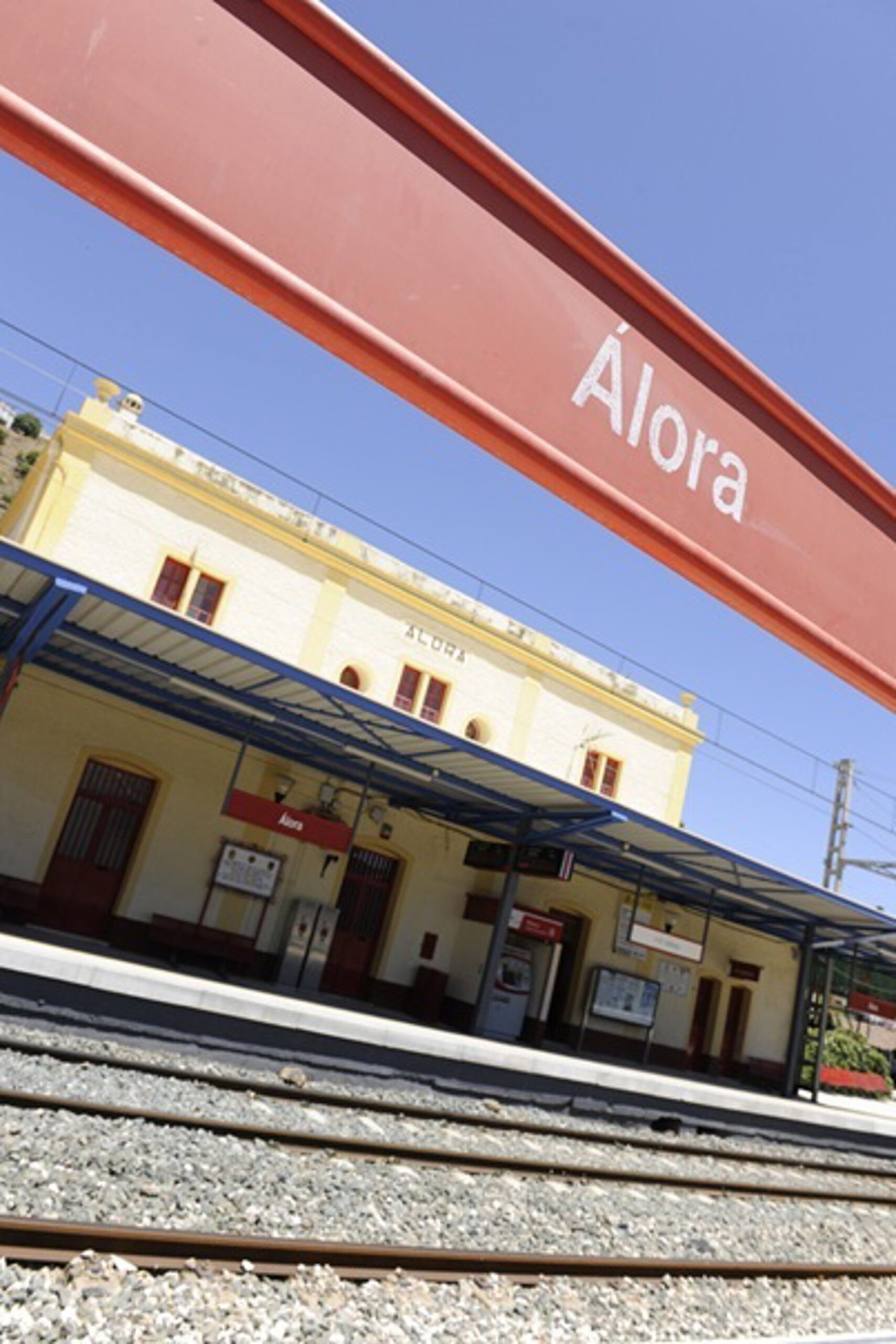 Adjudican por 7,1 millones renovación de catenaria en un tramo de la línea convencional Córdoba-Málaga