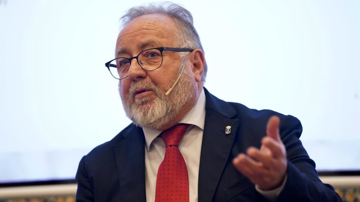 Alcalde de Alhaurín de la Torre dice que "las dudas sobre su titulación provienen de un error de interpretación"