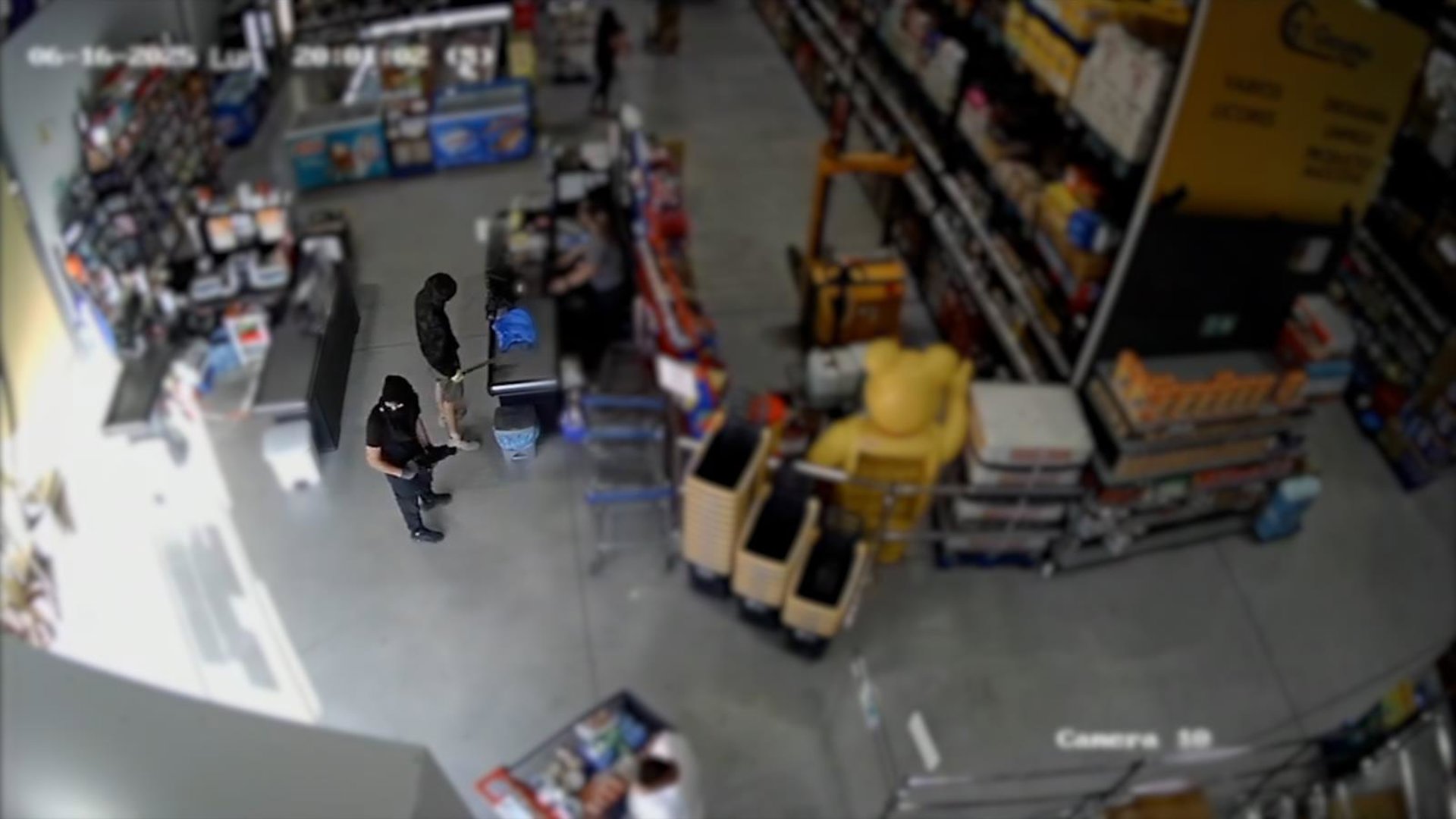 Cae en Málaga una banda de atracadores de supermercados que empleaba machetes y fusiles simulados