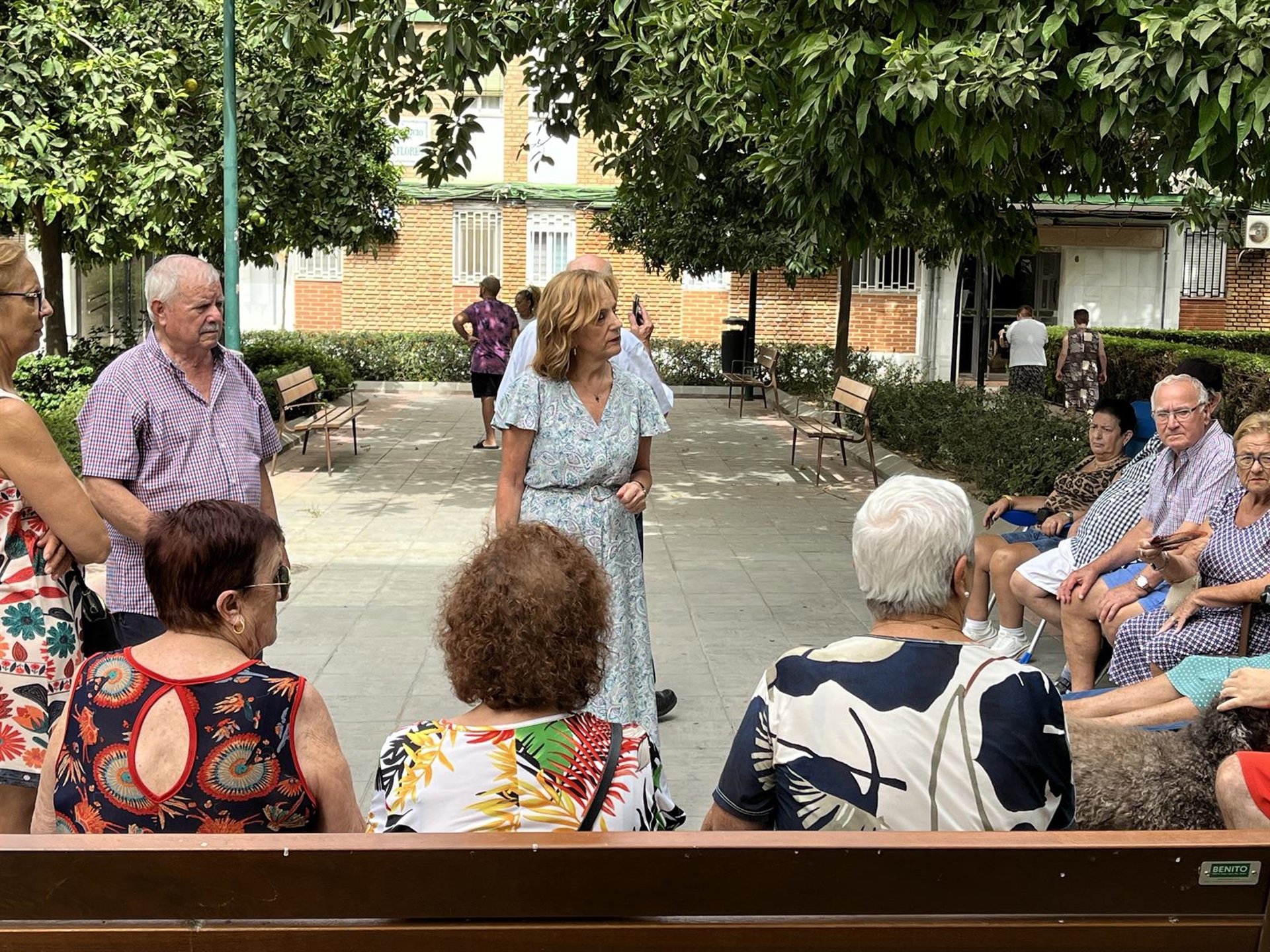 El PSOE critica falta de limpieza y plagas en todos los barrios de Carretera de Cádiz