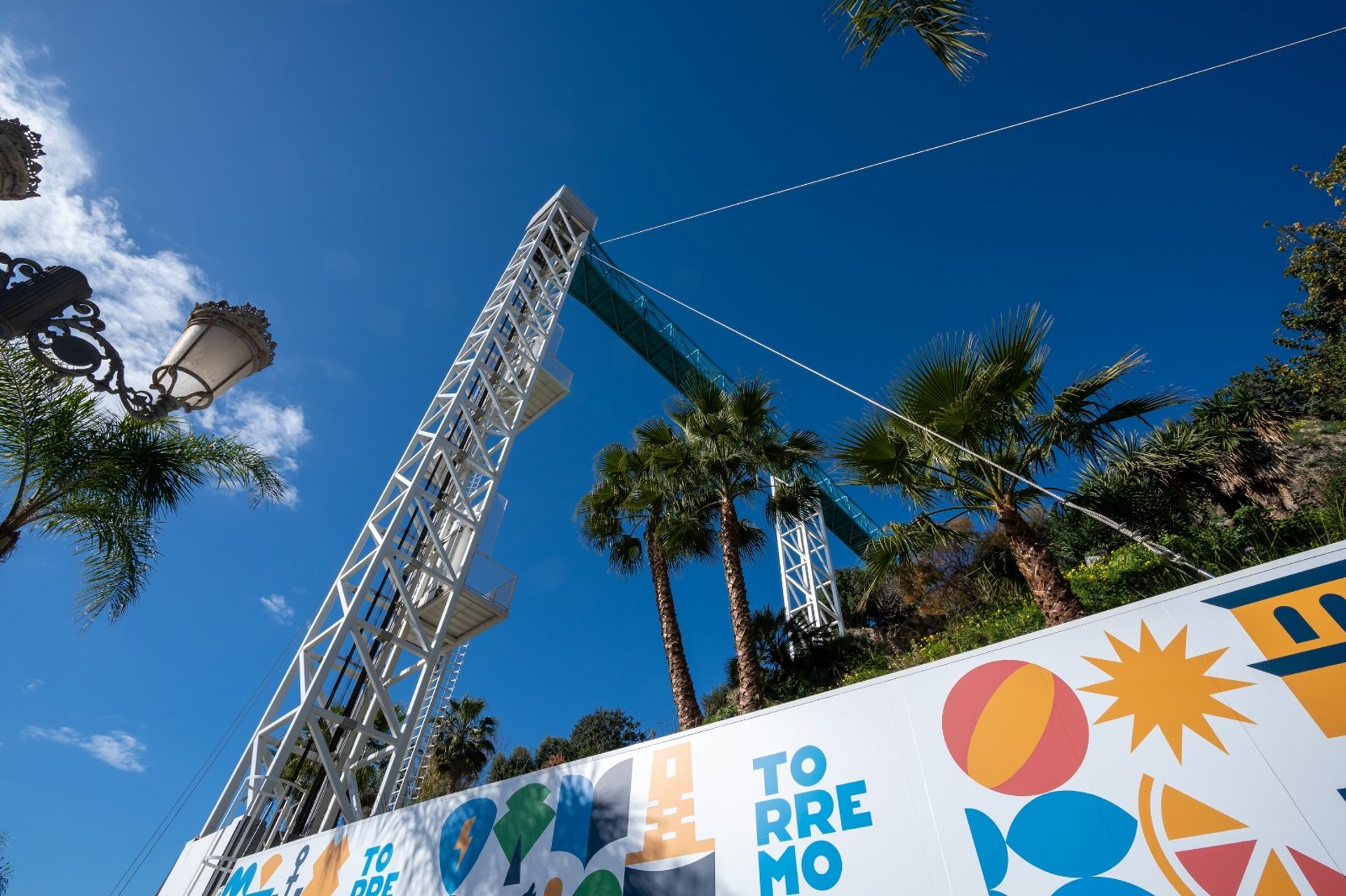 El ascensor panorámico del Parque de la Batería de Torremolinos registra unos 25.000 usuarios desde su apertura