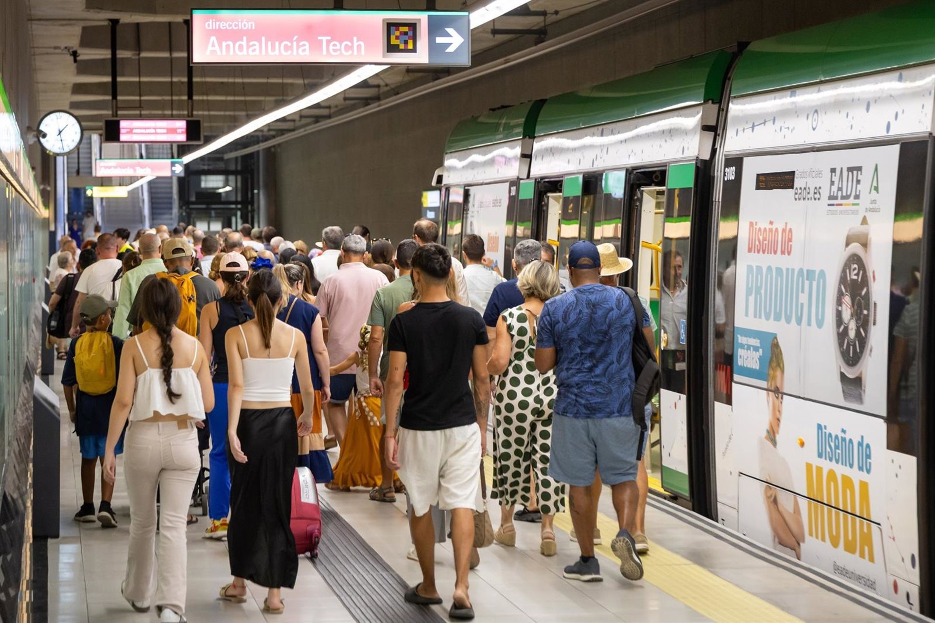 El metro de Málaga supera los 360.000 viajeros transportados durante el operativo especial de Feria