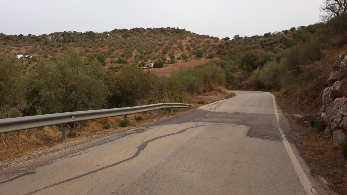 La Diputación licita por casi 1,5 millones de euros el arreglo de la carretera entre Benamargosa y Riogordo