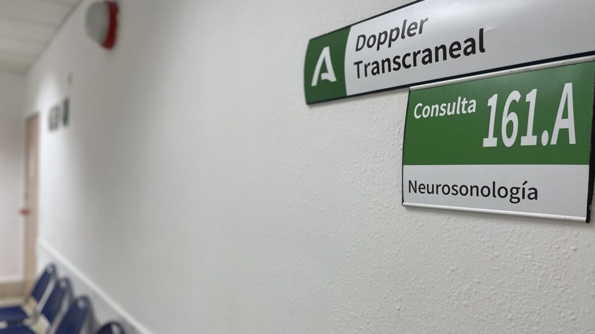 Más de un millar de pacientes se beneficiarán cada año del nuevo laboratorio de Neurosonología en el Clínico