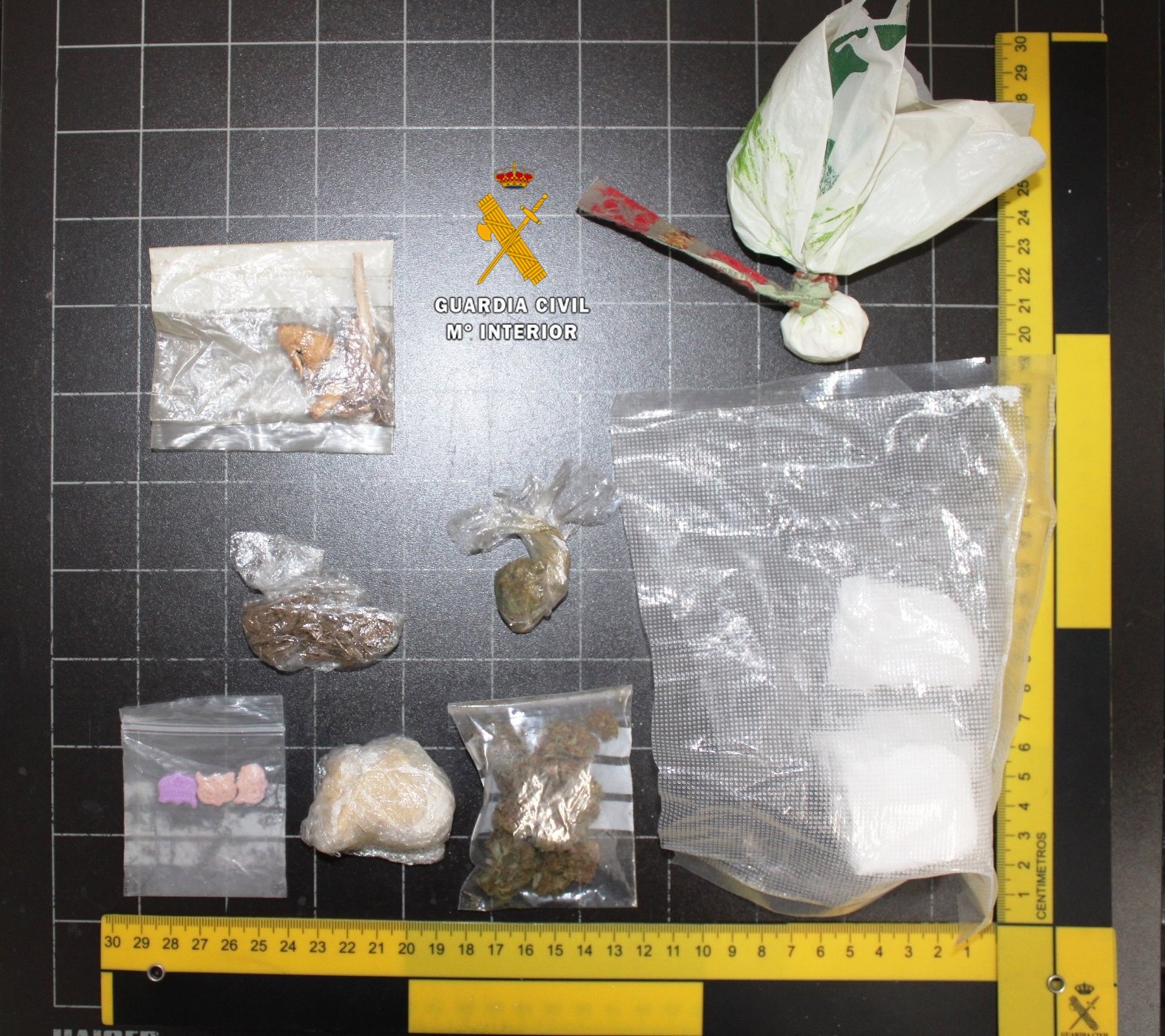 Prisión para dos detenidos tras caer un punto de venta de droga en Mollina