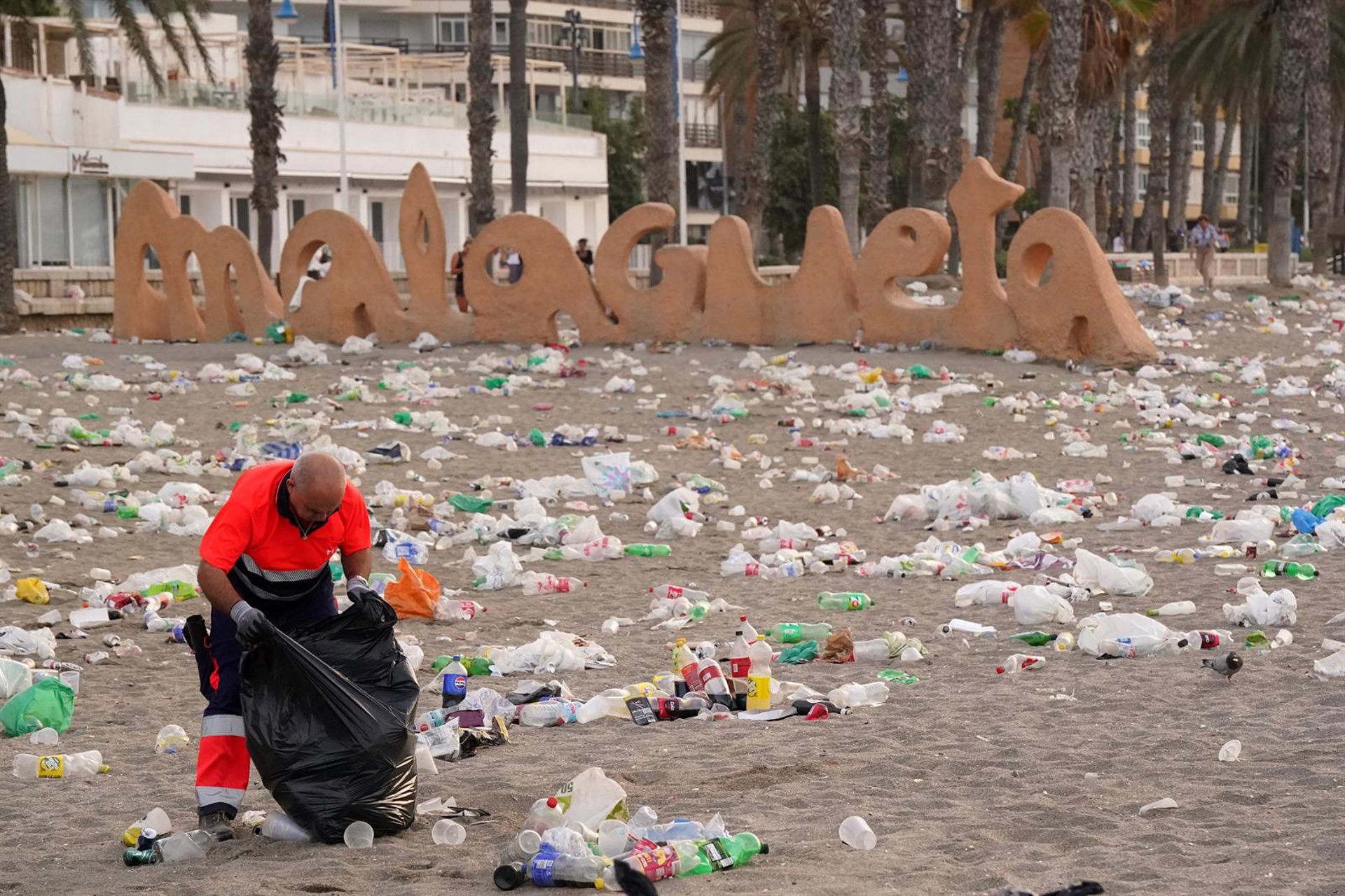 Sindicatos critican que "Málaga está sucia aún teniendo más medios" y advierten de falta de personal y equipos
